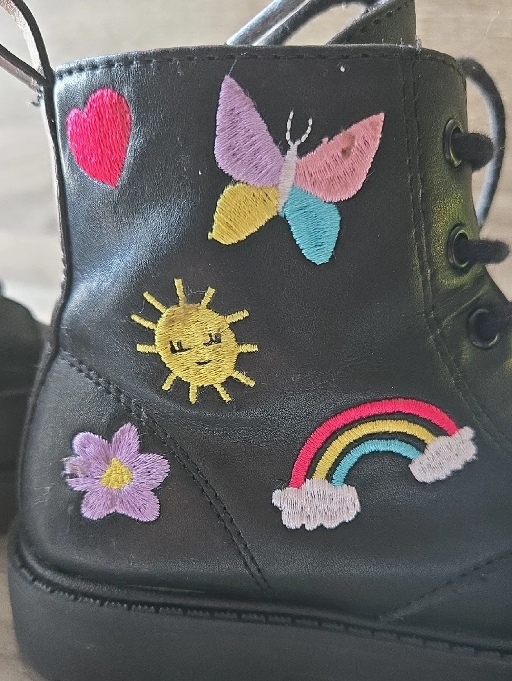 wonder nation Black Lug Sole Boots For Girl's Size 10